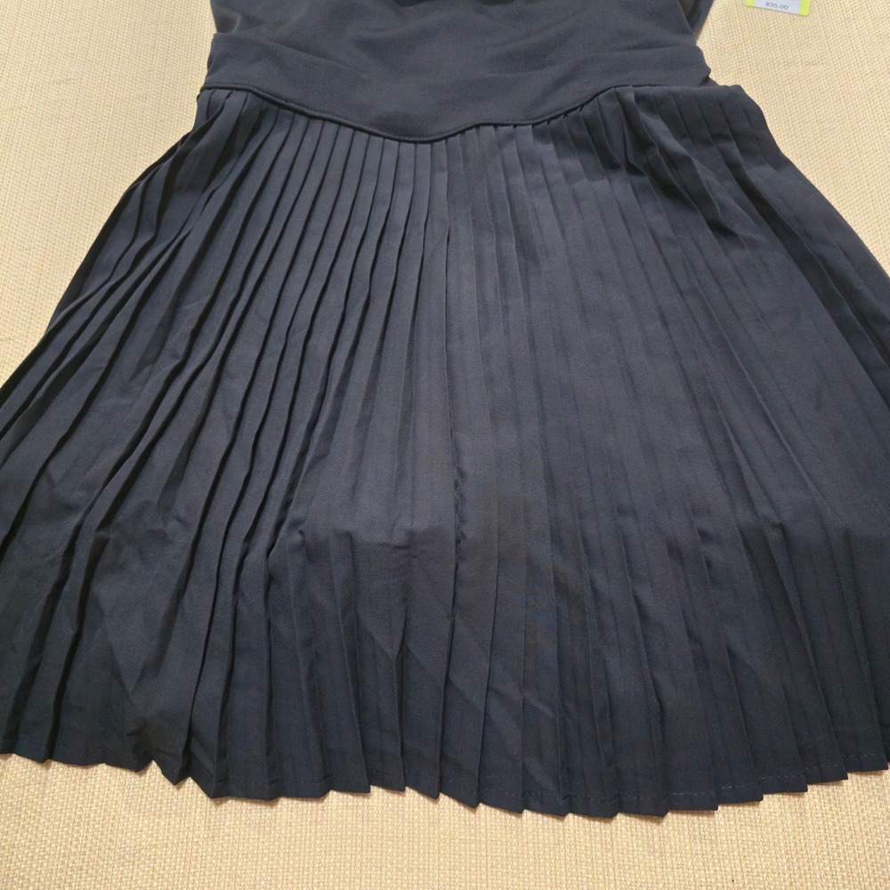 All in Motion Women Black Pleated Active Dress Built-in Shorts Pockets Sz M NWT - Picture 4 of 8
